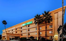 La Quinta Inn & Suites by Wyndham Houston Baytown East